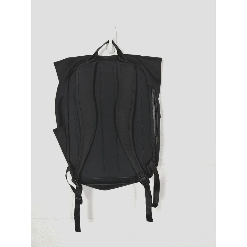 Bellroy Melbourne Backpack Black Laptop 18L Magsnap Closure Travel Work Pockets